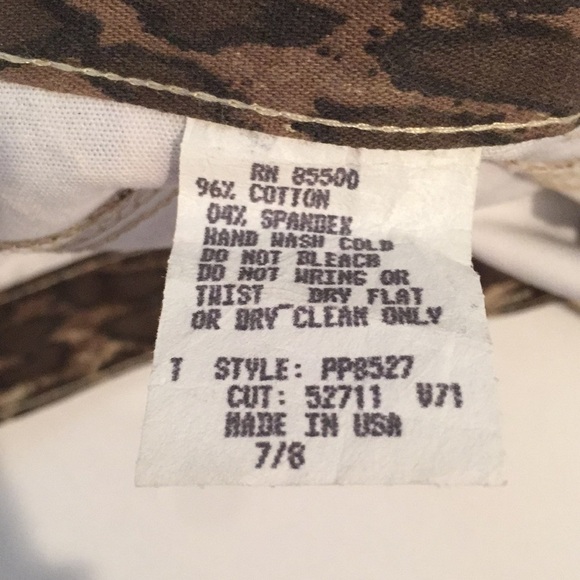 Juniors size 7/8 Leopard Cropped/Capri Pants XOXO - Picture 4 of 6